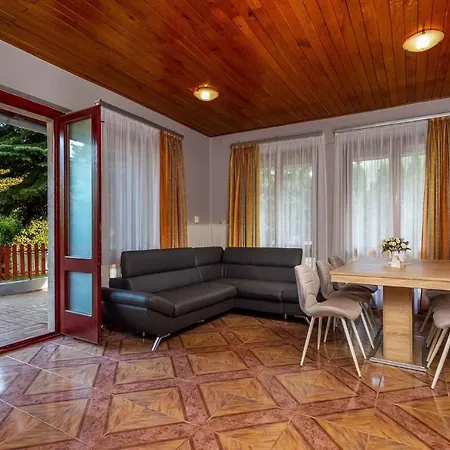 In 40848 * Balatonmáriafürdő