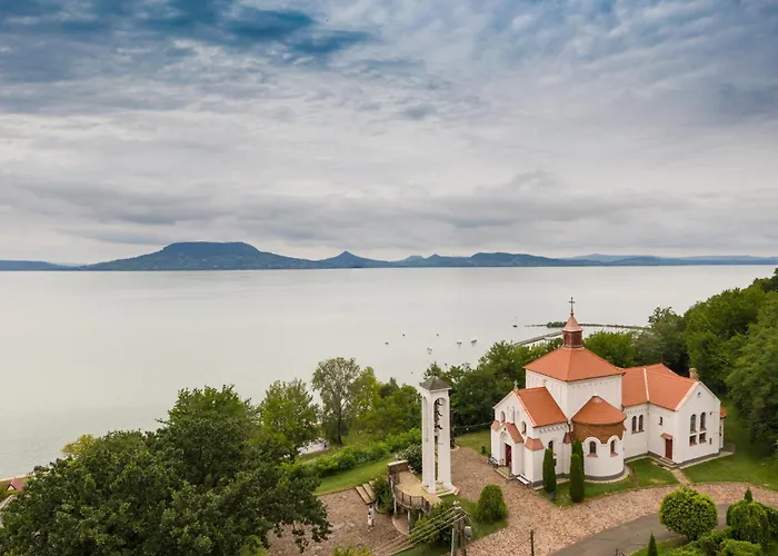 In 40848 Balatonmáriafürdő